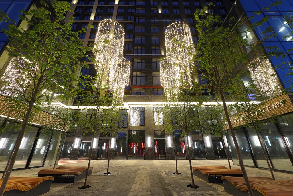 ЖК Зорге 9 - это современность и классика, великолепные лобби и подземный паркинг, прекрасная инфраструктура района. Дома бизнес-класса олицетворяют особый стиль и образ жизни престижного Хорошёвского района. Здесь удачно сочетаются старинная Москва и динамичный современный мегаполис. При строительс