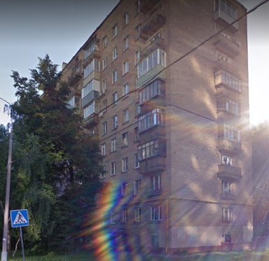 Тихий зелёный район хорошо подойдёт семьям с детьми. Обжитый район с коренными москвичами. Развитая инфраструктура.В шаговой доступности от дома два парка - часть Измайловского и Терлецкий, идеальны для отдыха и занятий спортом в любое время года. Супермаркеты Billa, Перекресток, Пятерочка, Магнит, 