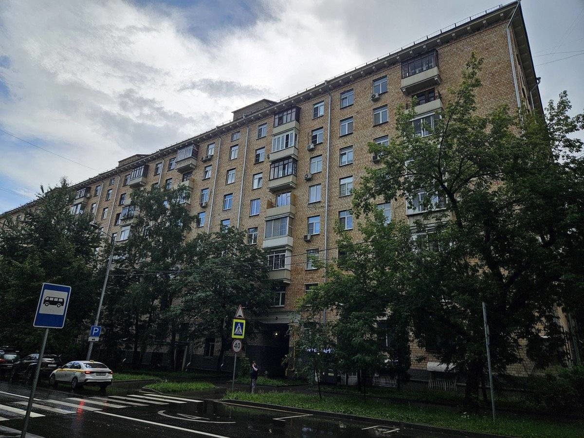 Район - Алексеевский
Транспортная доступность.
Продается нежилое помещение пл 100.2 метра, свободного назначения.
Цокольный этаж
Можно использовать под любой вид деятельности.
17.02 м