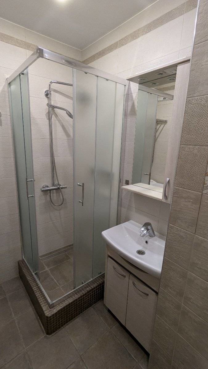 Единственный район в Москве, расположенный сразу на двух берегах Москвы-реки. Это самый близкий к центру район ЮАО. В шаговой доступности от дома культурный центр ЗИЛ. Сегодня это один из главных интеллектуальных центров столицы с библиотеками, лекториями и творческими мастерскими. Парк «Тюфелева ро