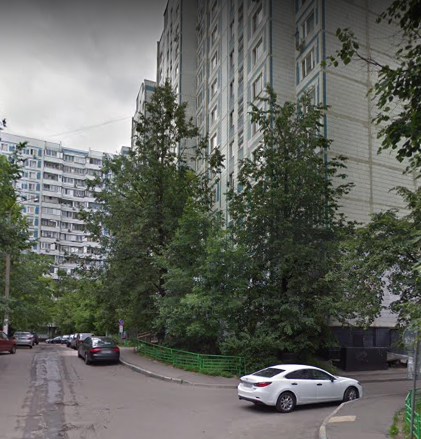 Экологичности чистый район для проживания. В шаговой доступности от дома Аннинский лесопарк. Флора лесопарка представлена более чем 170 видами растений, среди которых есть занесенные в Красную книгу Москвы. Помимо обычных ежей, белок и полевок, здесь еще можно встретить норку, хорька,лесных куниц и 