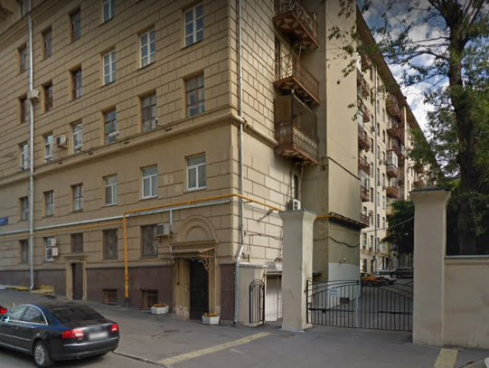 Лучший район с точки зрения социальной, коммерческой, транспортной инфраструктуры. Арбат могут себе позволить только горожане с очень высоким достатком. В шаговой доступности от дома три школы района входят в топ-100 Москвы. Одна из арбатских школ и вовсе - при посольстве Венгрии.Роскошные люксовые 