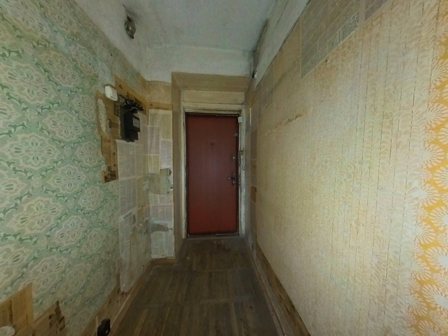 Экологичности чистый район для проживания. В шаговой доступности от дома Аннинский лесопарк. Флора лесопарка представлена более чем 170 видами растений, среди которых есть занесенные в Красную книгу Москвы. Помимо обычных ежей, белок и полевок, здесь еще можно встретить норку, хорька,лесных куниц и 