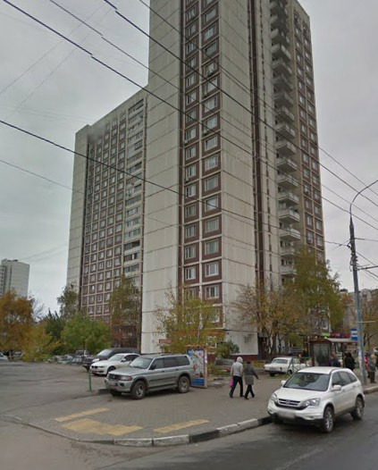 Современный московский район, который с каждым годом становится все более уютным и зеленым. В шаговой доступности от дома река Лихоборки, самая длинная из малых рек Москвы, с зоной для прогулок и отдыха. Триумфальная арка - 12-метровая конструкция, сплетенная из стволов дикого орешника. Легендарный 