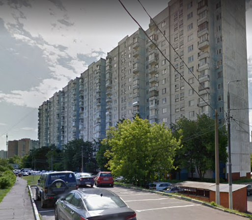 Спокойный тихий двор, всегда есть места для парковки, в подъезде сделан ремонт. Во дворе дома детская и спортивная площадка. Высажены деревья, цветы и кустарники.
Документы в порядке.
п