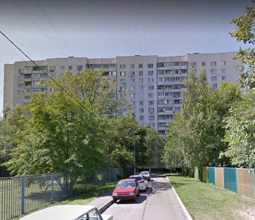 Район расположился на правом берегу Москвы-реки, выбирают для жизни семьи с детьми. В шаговой доступности от дома парк «Братеевская пойма», подходит для отдыха с детьми и занятий спортом. Братеевский каскадный парк, здесь проходит международный фестиваль фейерверков. Парк в пойме реки Городни,с зоно