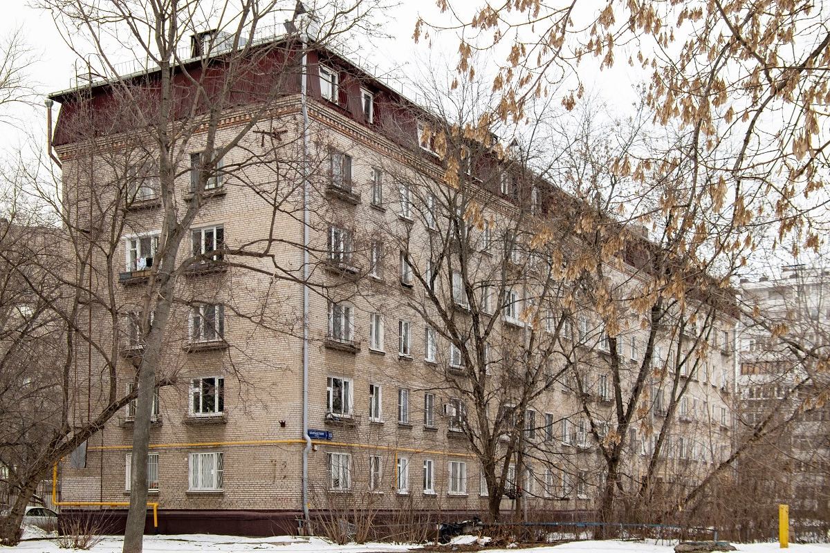 Район заслуженно носит звание научно-производственного.
В шаговой доступности от дома бизнес-центры «Метрополис», «На Ленинградке», «На Космонавта Волкова», Hitec House, Petrovsky Park. Школа № 1250, № 224, № 744 имени Петра Николаевича Еремеева.СМ-клиника. Поле для мини-футбола «Зенит». Крытый плав