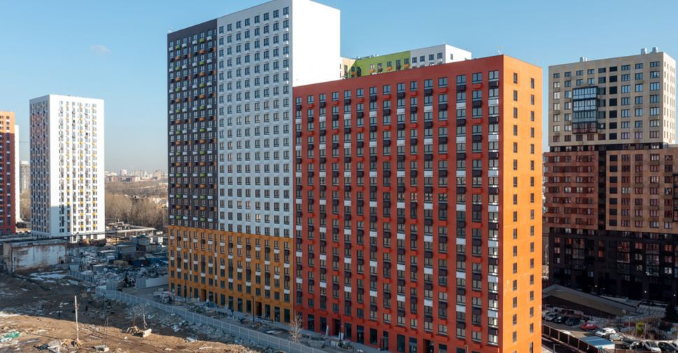 Жилой комплекс «Люблинский парк» – это новый панельный микрорайон, в районе Люблино на юго-востоке Москвы В состав новостройки вошли 25 высотных домов и ряд объектов социальной инфраструктуры.
Наземный многоуровневый паркинг вместительностью 3 850 машиномест. В домах подземные паркинги с прямым дост