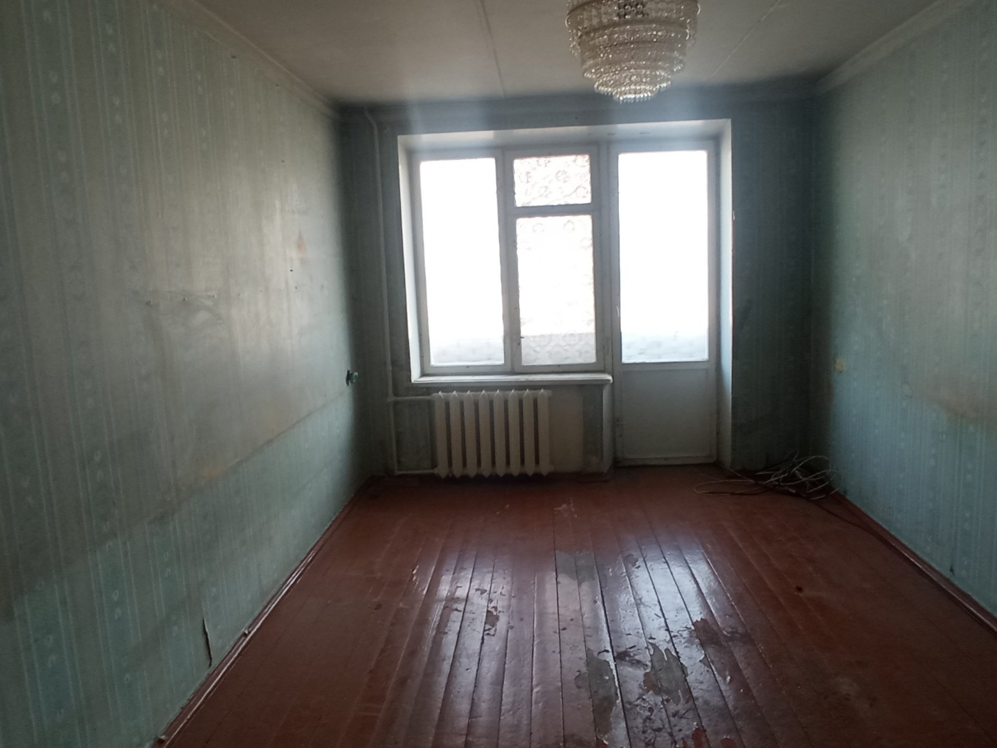 Прекрасный район, развивается, активно благоустраивается и относится к одним из самых экологически чистых в столице.В шаговой доступности от дома природно-исторический парк «Тушинский», включающий «Сходненскую чашу» - региональный памятник природы, а также Химкинское водохранилище и несколько скверо