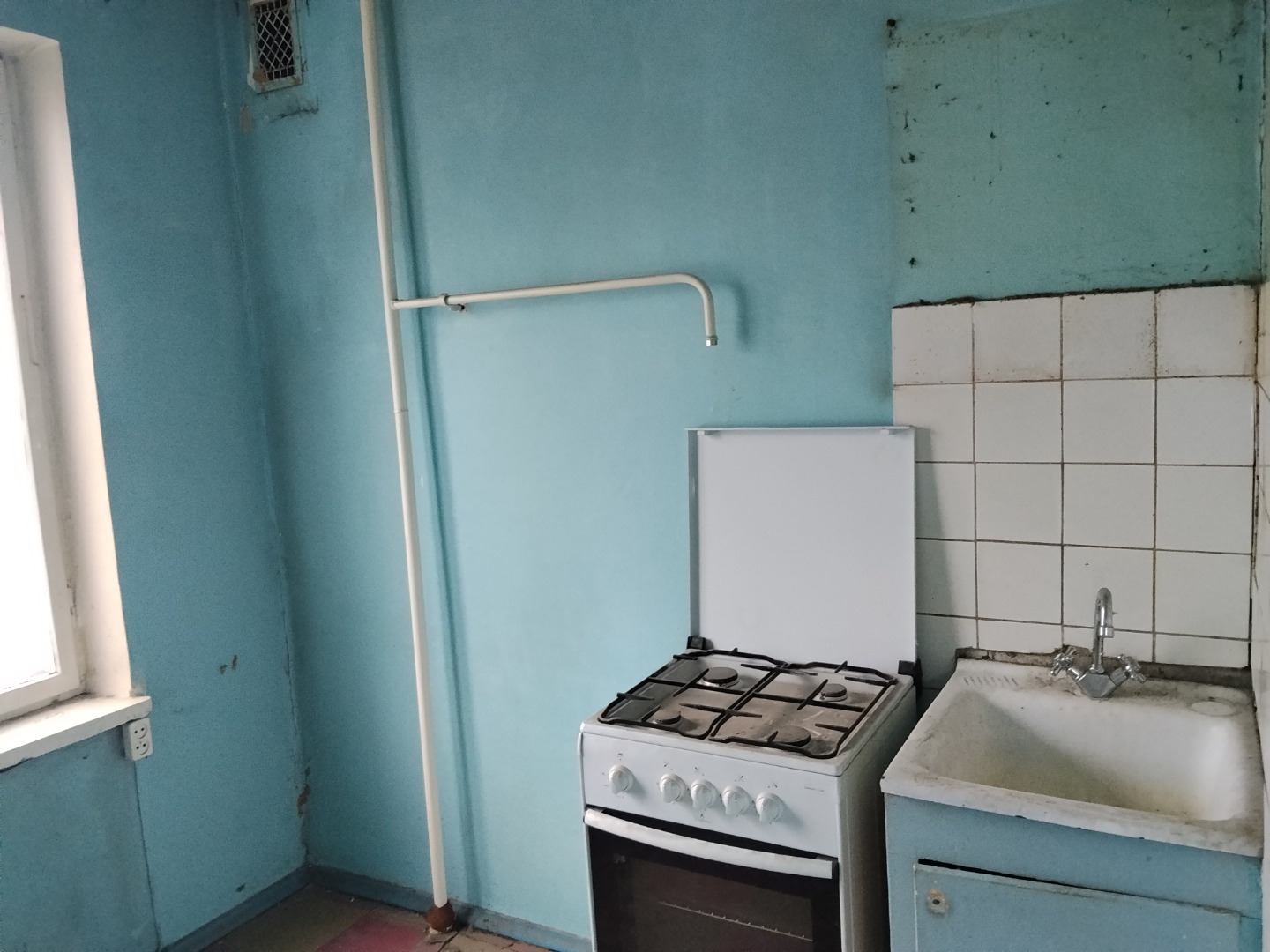 Считается одним из лучших районов столицы в нем нет вредных производств. В шаговой доступности от дома парки Генерала Жадова, Щукинский, Всехсвятская роща и зеленая зона у Живописной улицы на берегу Москвы-реки. НИИ эпидемиологии им. Гамалеи, Институт молекулярной генетики, Федеральный медицинский б