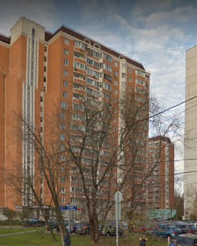 Спальный район с отличной экологической обстановкой. В шаговой доступности от дома Левобережный лесопарк, зона отдыха Дегунинский пруд. Трехпрестольная церковь Бориса и Глеба. Клуб для детей, подростков и взрослых «Парус». ТЦ «Барвекс». Школа № 2098 «Многопрофильный образовательный центр» имени Геро