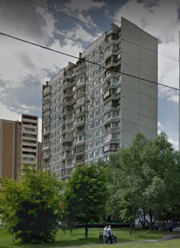 Спальный район с отличной экологической обстановкой. В шаговой доступности от дома Левобережный лесопарк, зона отдыха Дегунинский пруд. Трехпрестольная церковь Бориса и Глеба. Клуб для детей, подростков и взрослых «Парус». ТЦ «Барвекс». Школа № 2098 «Многопрофильный образовательный центр» имени Геро
