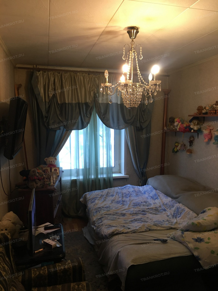 Спальный район. В шаговой доступности от дома Детская школа искусств им. И.С. Баха, музыкальная школа. Парк имени Святослава Фёдорова с игровыми площадками для детей разного возраста, «аллея зонтов» - пространство с беседками и полками, столы для игры в настольный теннис, памп-трек, воркаут-площадка