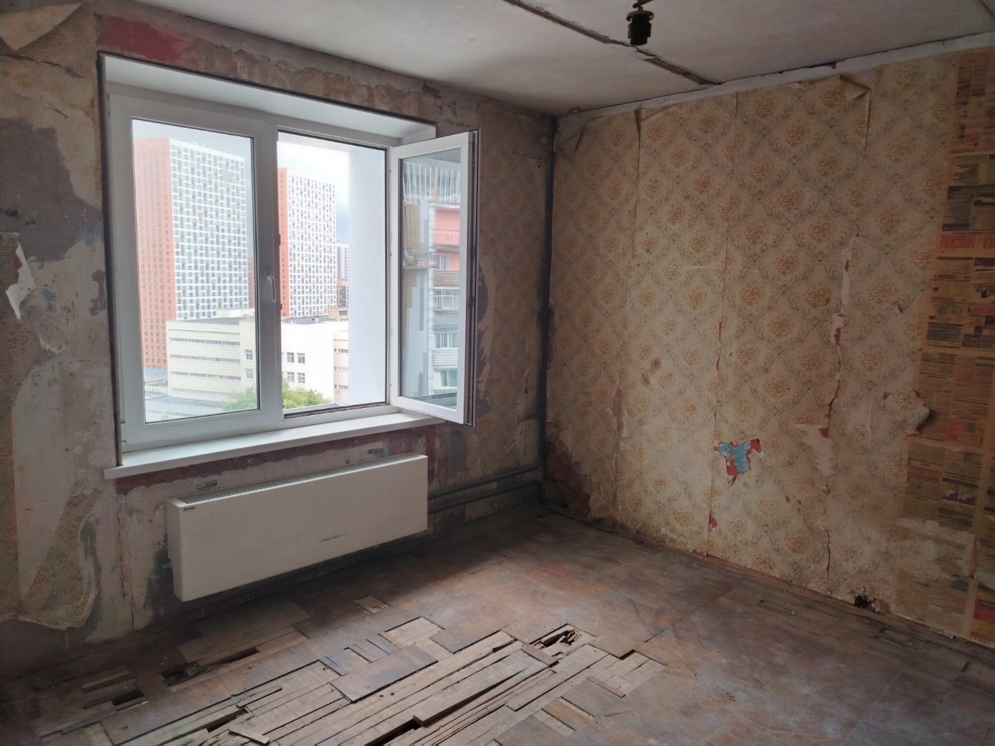 Спальный район, считается одним из самых благополучных районов в ВАО.
В шаговой доступности от дома Сиреневый сад, где на 7 гектарах растет около 50 сортов кустарника, некоторые из которых существуют в единственном экземпляре. НИИ урологии, Филиал Государственного исторического музея «Усадьба Измайл