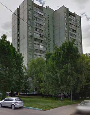 Современный московский район, который с каждым годом становится все более уютным и зеленым. В шаговой доступности от дома река Лихоборки, самая длинная из малых рек Москвы, с зоной для прогулок и отдыха. Триумфальная арка - 12-метровая конструкция, сплетенная из стволов дикого орешника. Легендарный 