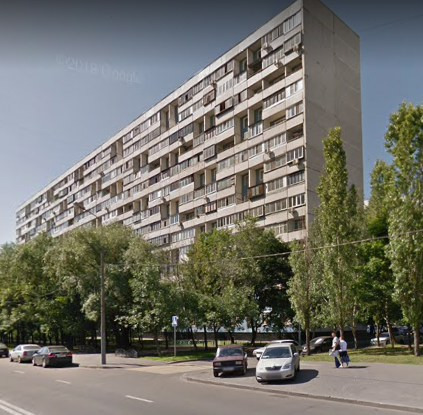 Район расположился на правом берегу Москвы-реки, выбирают для жизни семьи с детьми. В шаговой доступности от дома парк «Братеевская пойма», подходит для отдыха с детьми и занятий спортом. Братеевский каскадный парк, здесь проходит международный фестиваль фейерверков. Парк в пойме реки Городни,с зоно