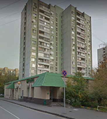 Тихвинская, 20 
В пешей доступности (около 10–15 минут пешком) находится станция метро «Достоевская» Люблинско-Дмитровской линии. До станции «Марьина Роща» - около километра. Также в районе проходят крупные магистрали (Сущевский Вал, проспект Мира), обеспечивающие быстрый выезд в центр и за город.
Н